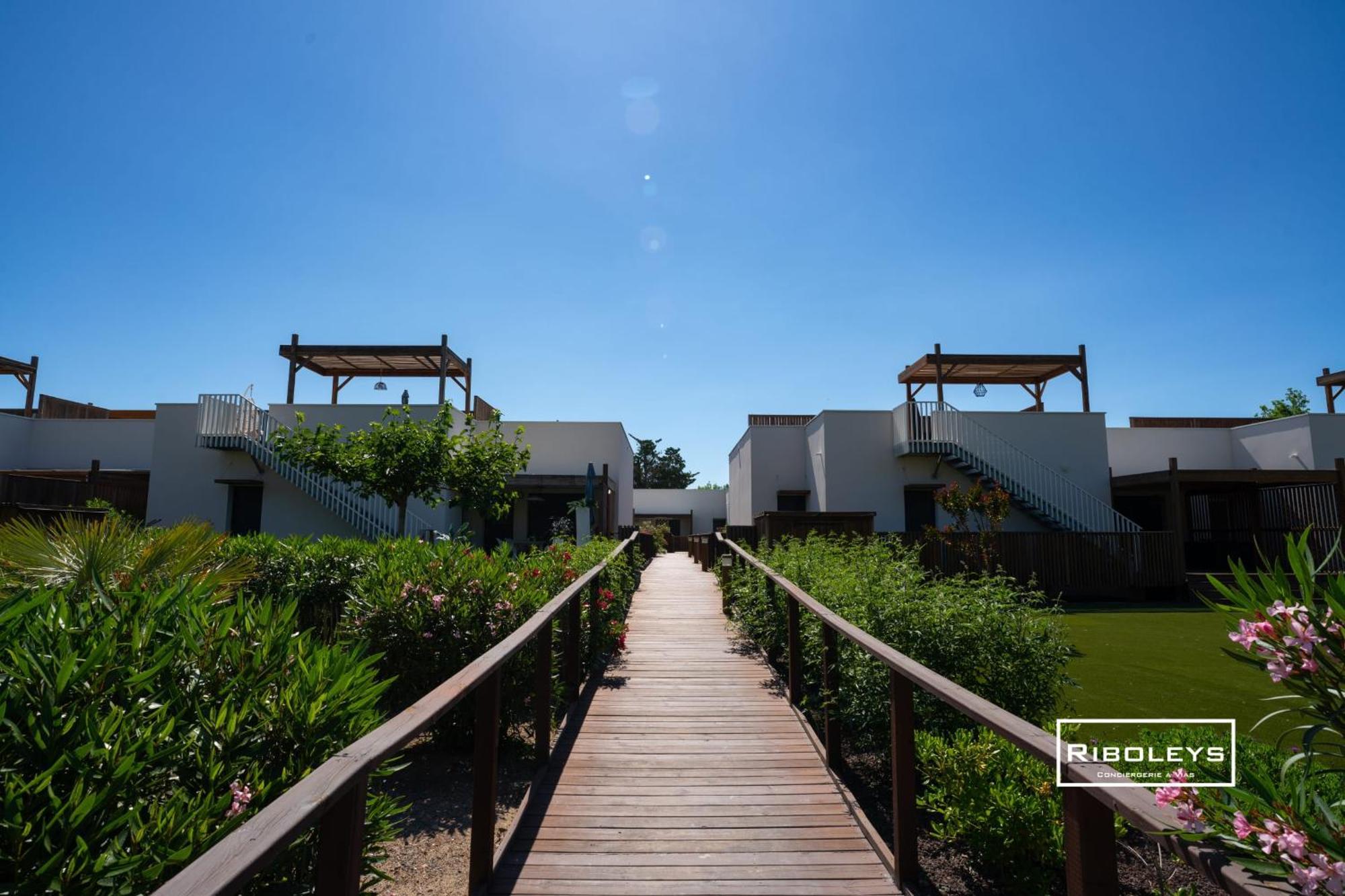 Villa T3 Climatisee En Residence Avec Piscine Vias Buitenkant foto